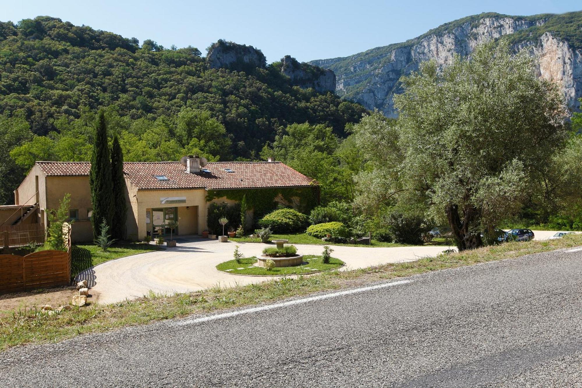 Vacanceole - Le Domaine De Chames - Pont D'Arc Vallon-Pont-dʼArc Buitenkant foto